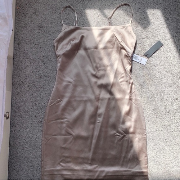 Babaton Passion Coloured Dress - Picture 1 of 4